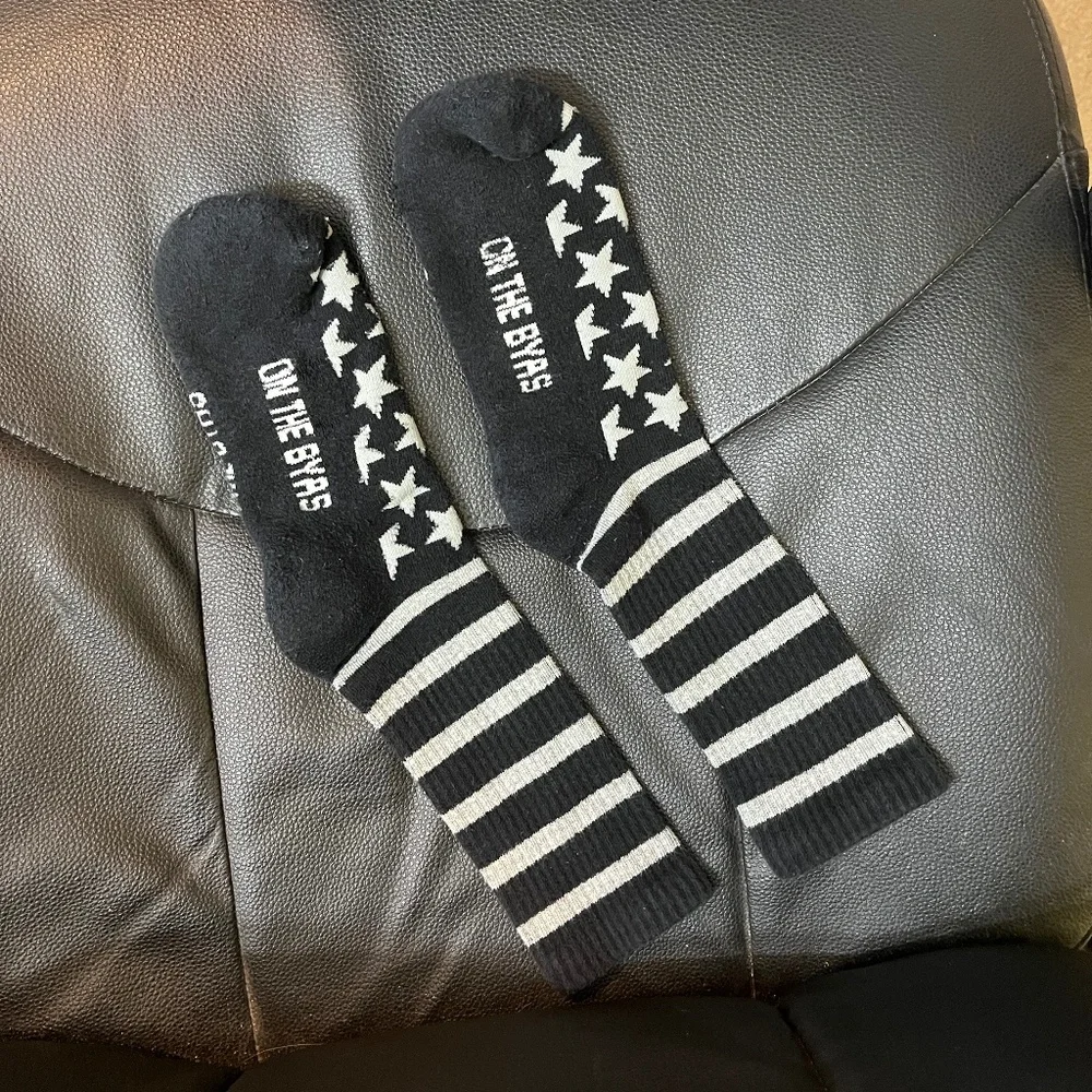 ON THE BYAS Unisex Socks - Black & White Stars & Stripes Pattern